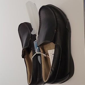 Children's Place Boys shoes. Size 13 NWT